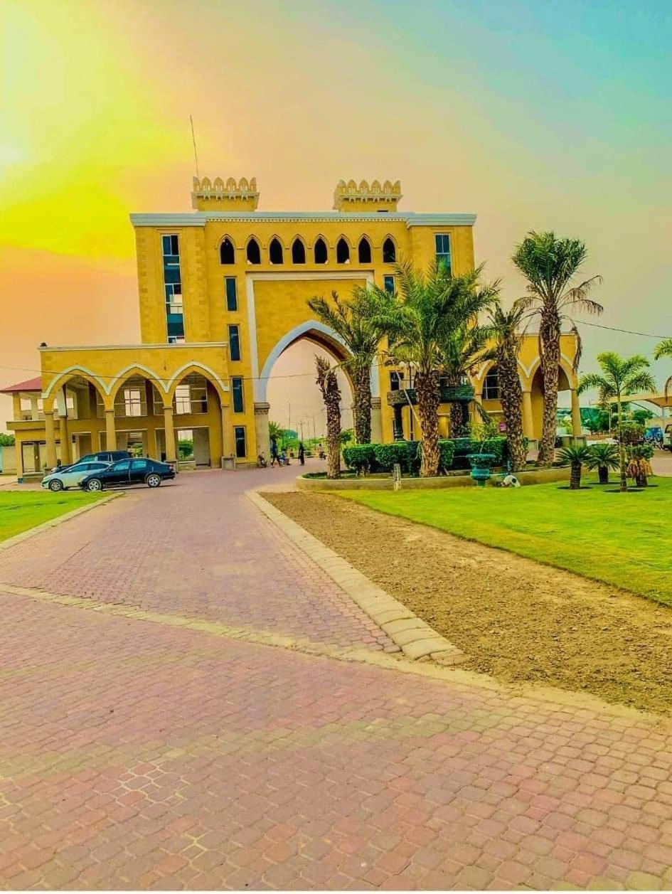 Comfy Cottage Faisalabad Exterior photo